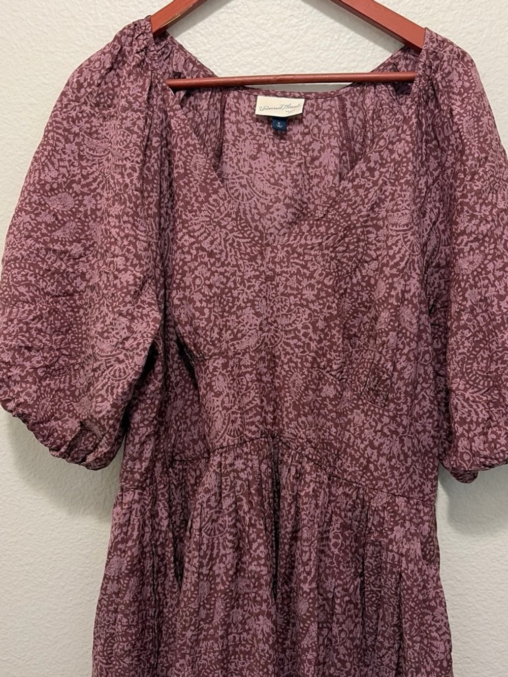 Universal Thread Plum Floral Puff-Sleeve Midi Dress